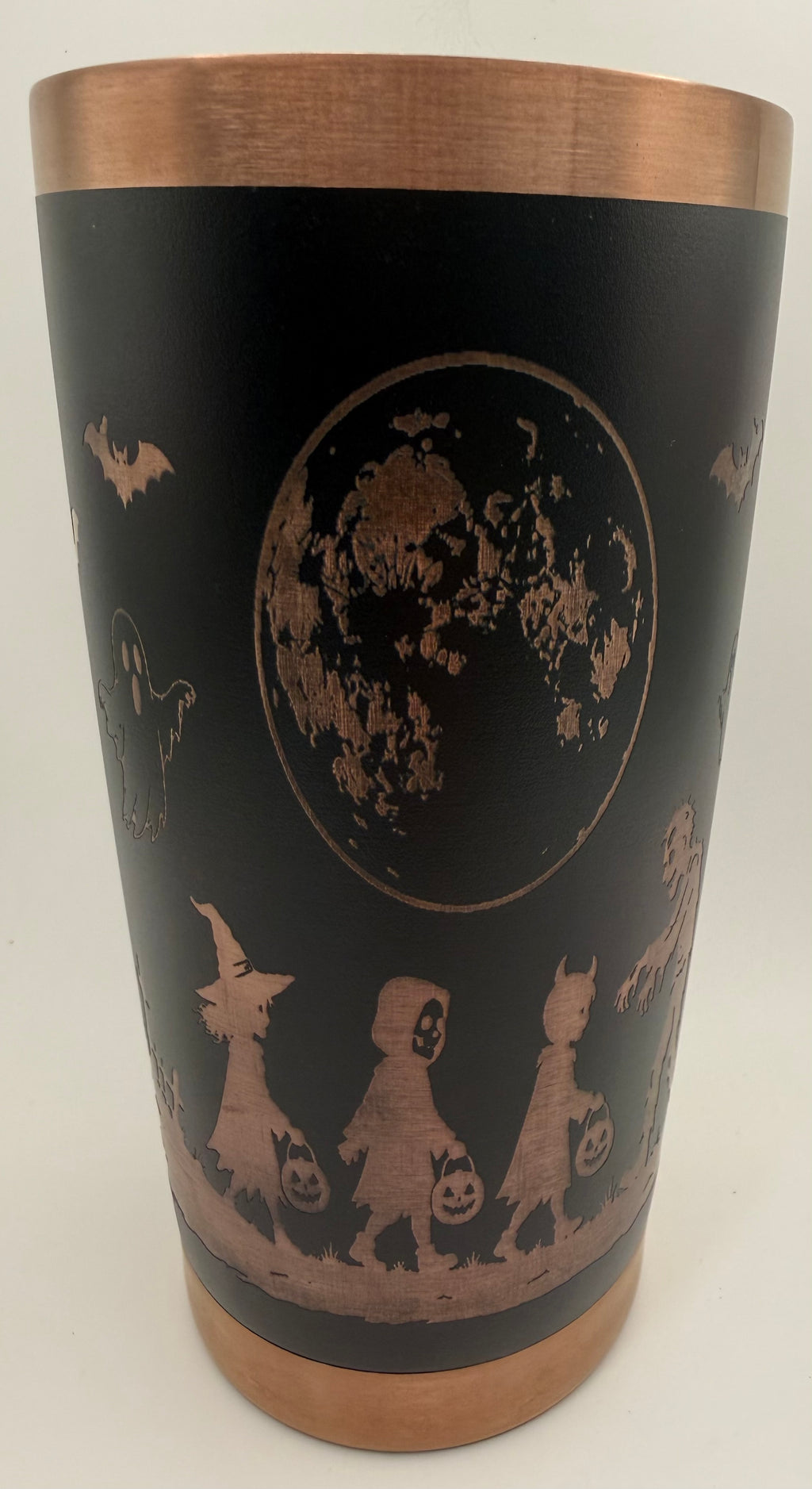 20 0z Halloween Scene TRICK OR TREAT